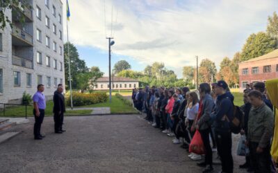 Першовересень знову кличе…